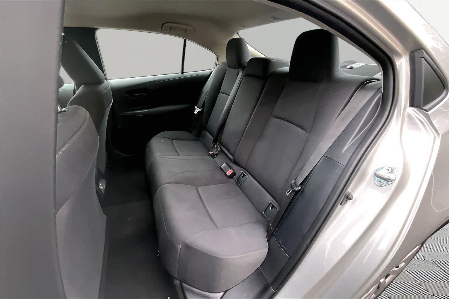 Certified 2025 Toyota Corolla LE FWD image 21