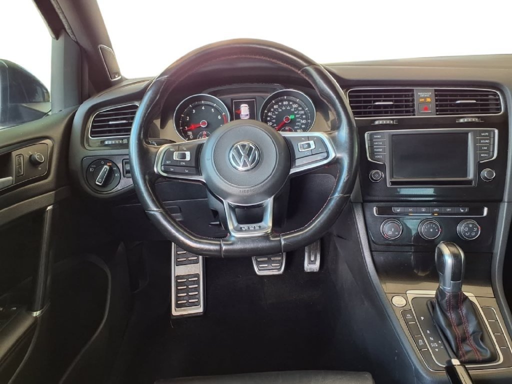 Used 2017 Volkswagen GTI SE FWD image 17