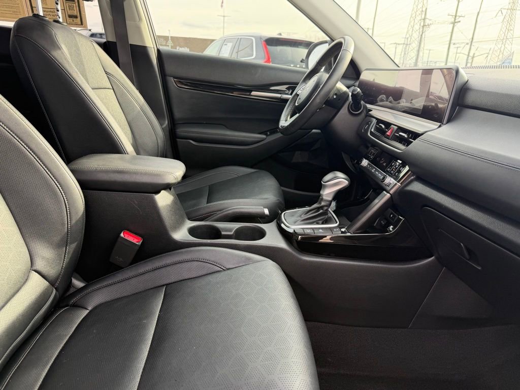 Used 2024 Kia Seltos EX image 17