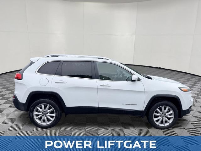 Used 2016 Jeep Cherokee Limited w/ Luxury Group AWD/4WD image 6