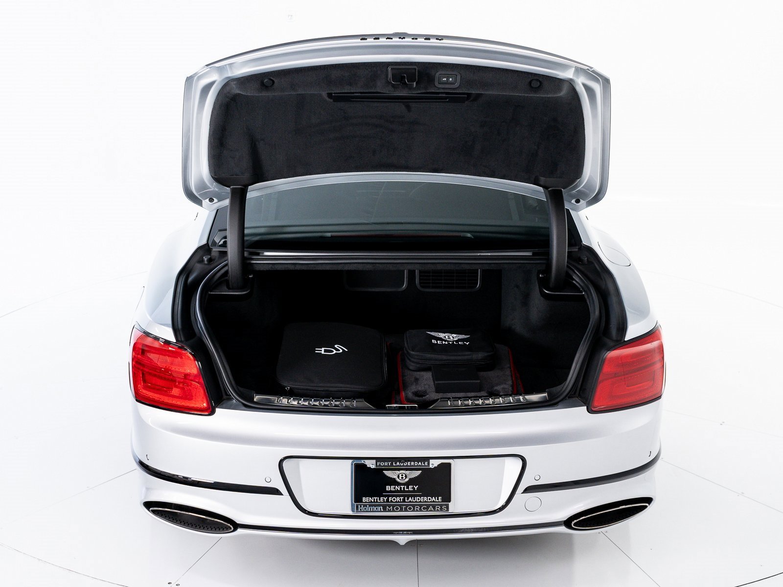 New 2025 Bentley Flying Spur Plug-In Hybrid image 46