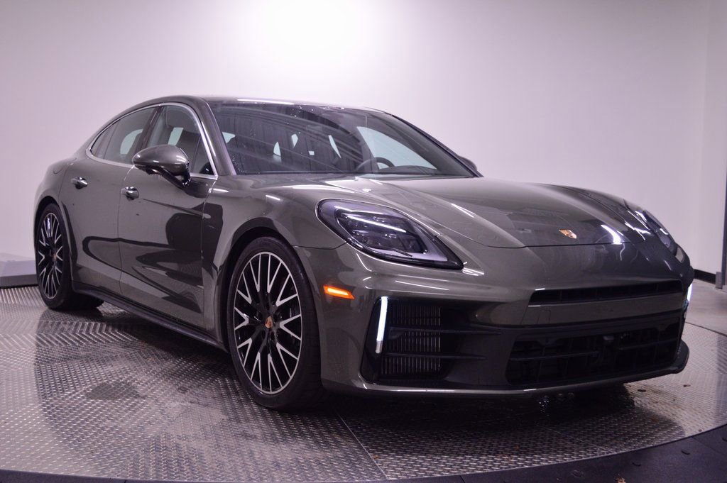 Certified 2025 Porsche Panamera 4 image 7