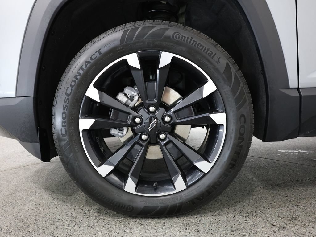 Used 2025 Chevrolet Equinox RS w/ Safety and Technology Package AWD/4WD image 5