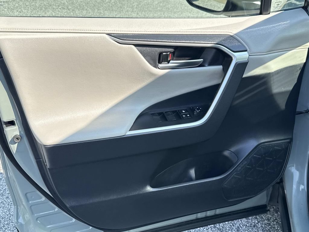 Used 2019 Toyota RAV4 Adventure w/ Cold Weather Package AWD/4WD image 15