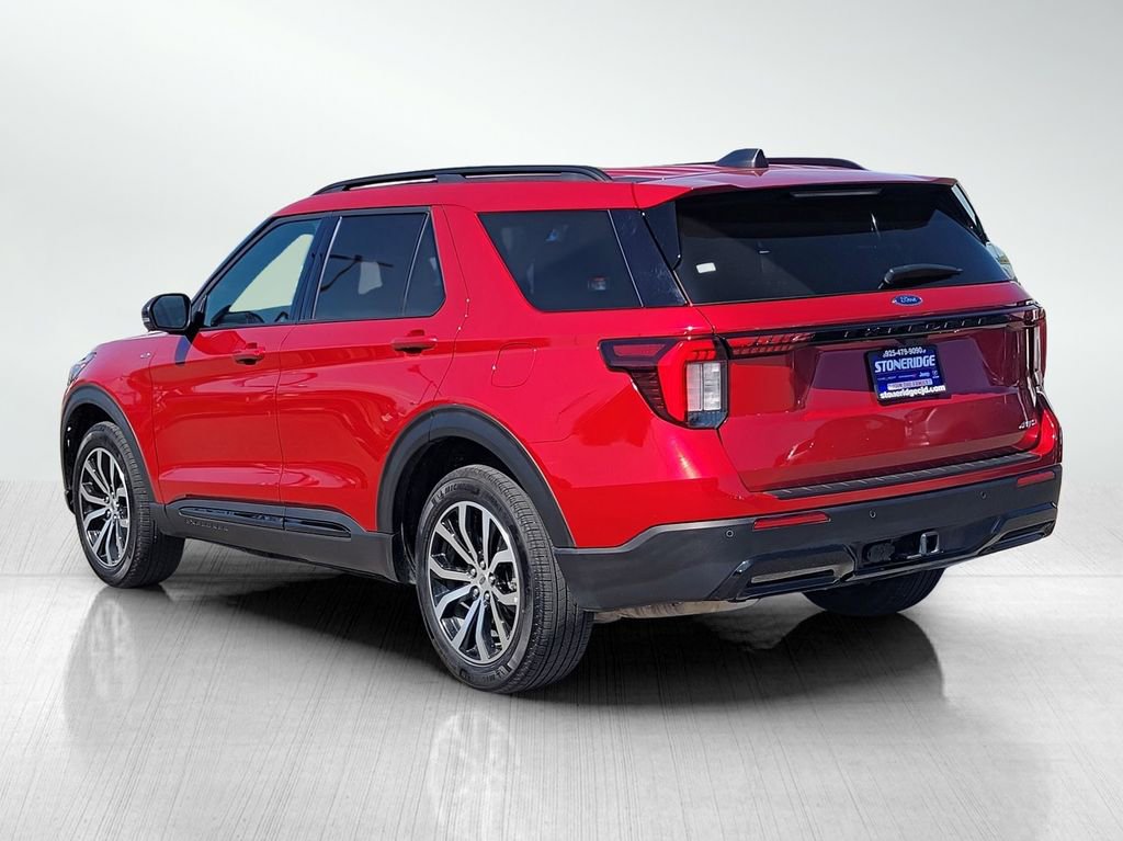 Used 2025 Ford Explorer ST-Line image 6