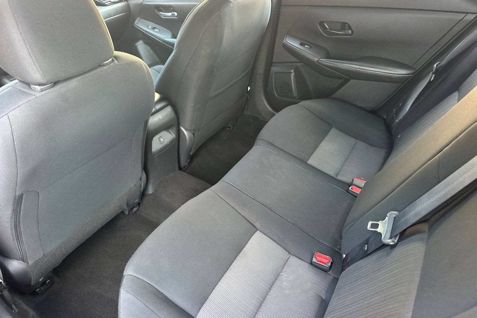 Used 2024 Nissan Sentra SV FWD image 11