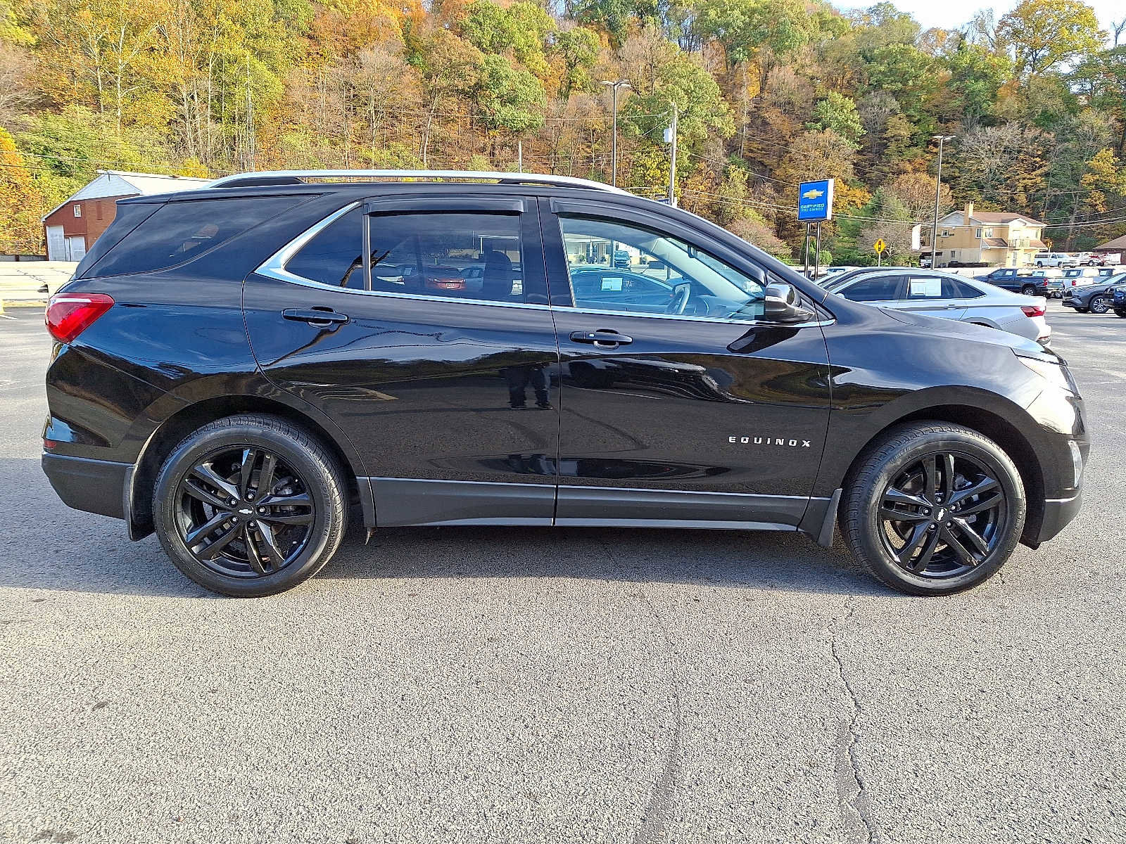Used 2020 Chevrolet Equinox LT w/ Midnight Edition image 8