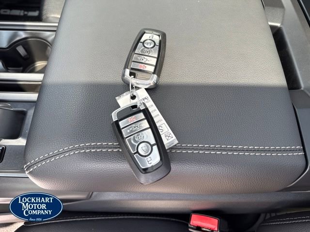 New 2025 Ford F150 Lariat w/ Equipment Group 502A High image 29