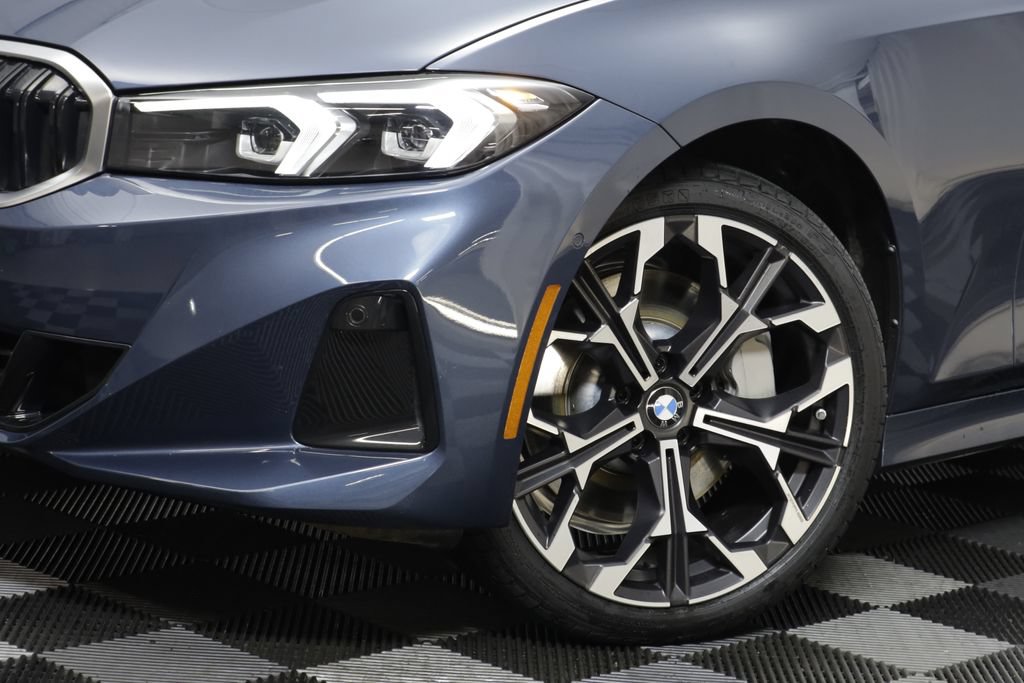 Used 2025 BMW 330i xDrive Sedan AWD/4WD image 3