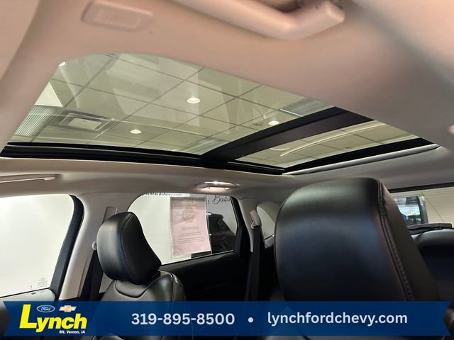 Used 2023 Ford Edge SEL w/ Convenience Package AWD/4WD image 4