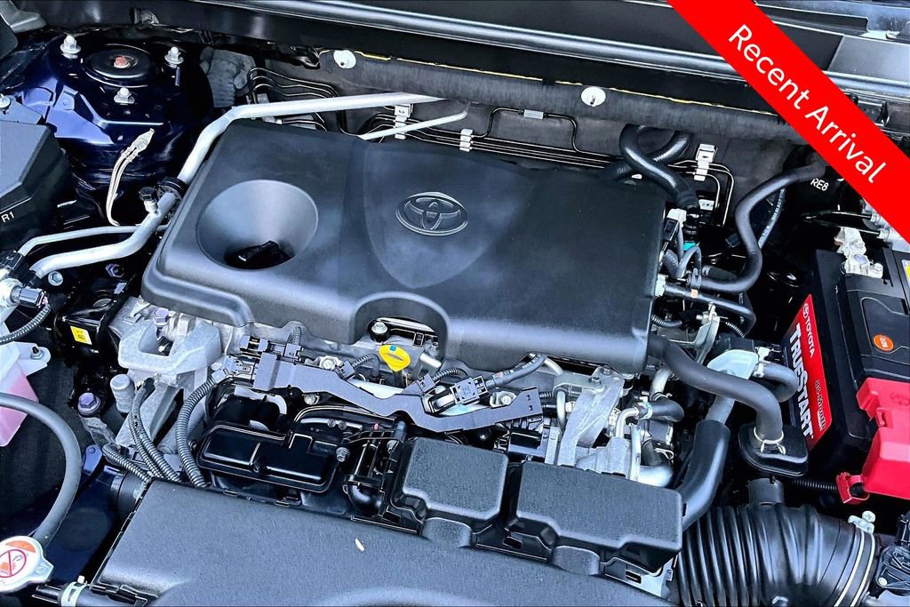 Used 2019 Toyota RAV4 XLE w/ All Weather Liner Package FWD image 31