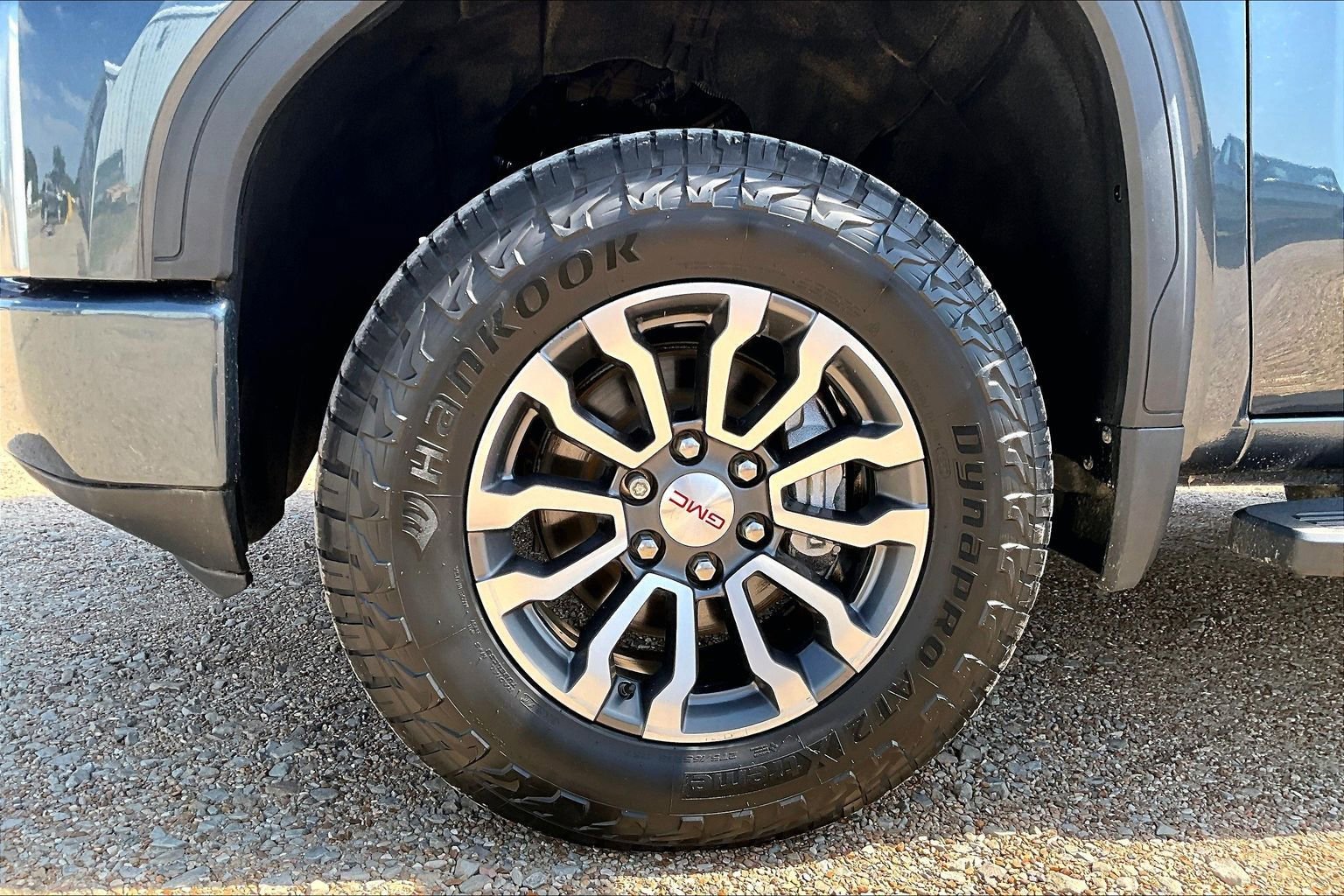 Used 2020 GMC Sierra 1500 AT4 w/ AT4 Premium Package AWD/4WD image 8