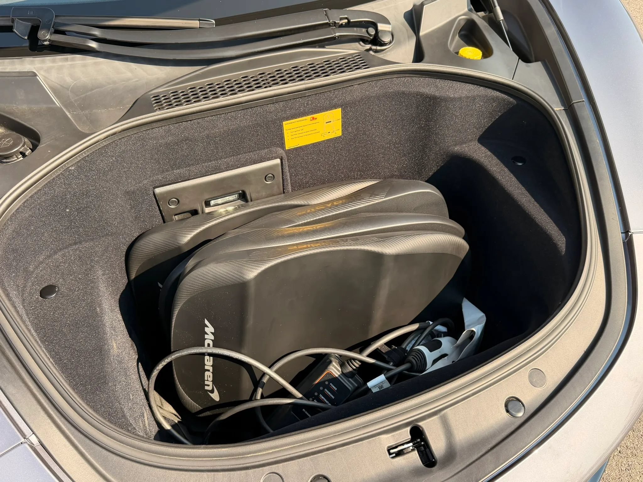 Used 2023 McLaren Artura RWD image 19