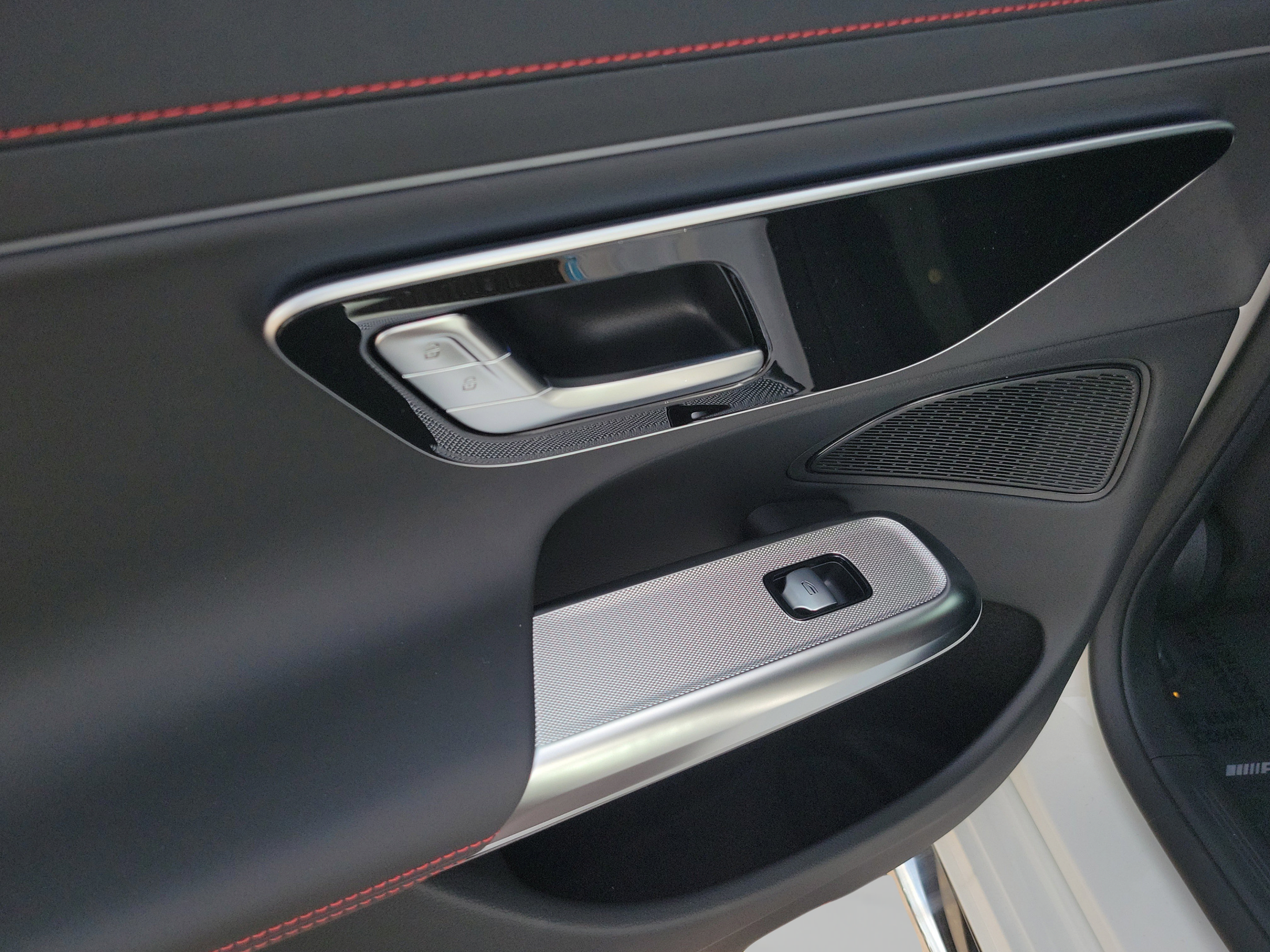 New 2026 Mercedes-Benz E 53 AMG e 4MATIC Sedan image 8