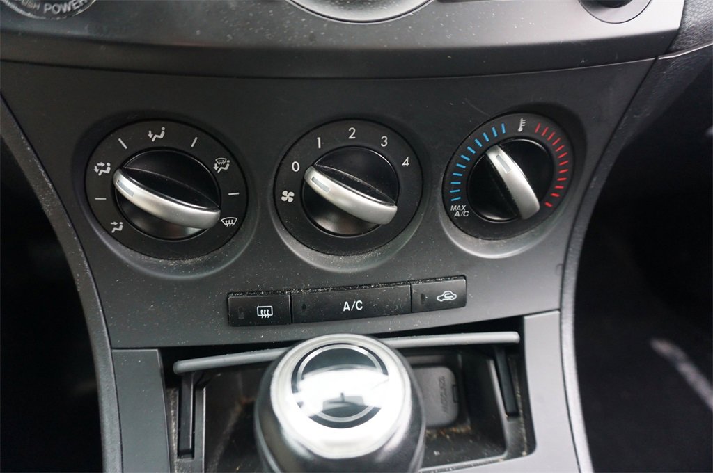 Used 2012 MAZDA MAZDA3 i Touring image 11