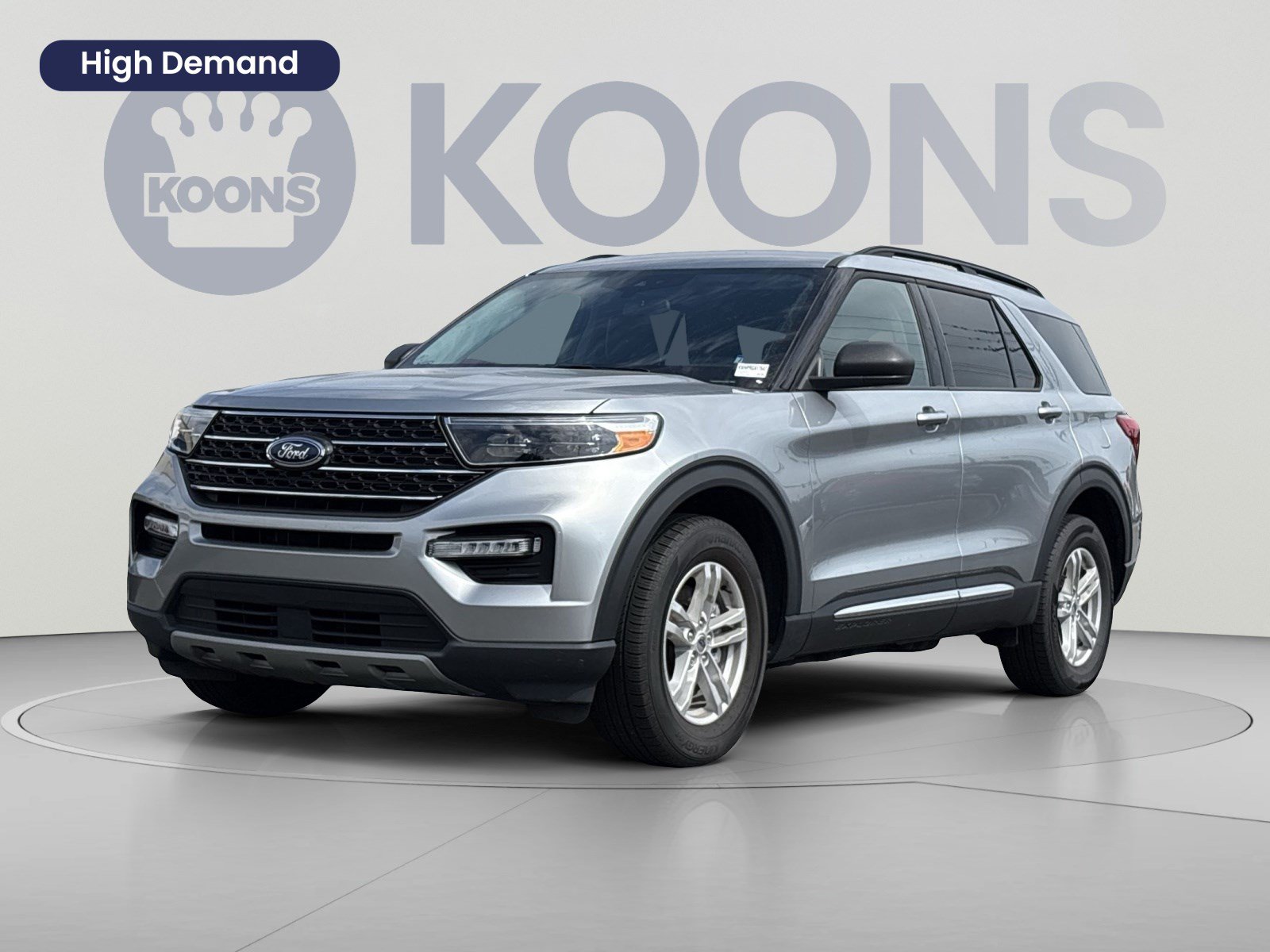 Used 2024 Ford Explorer XLT w/ Equipment Group 202A