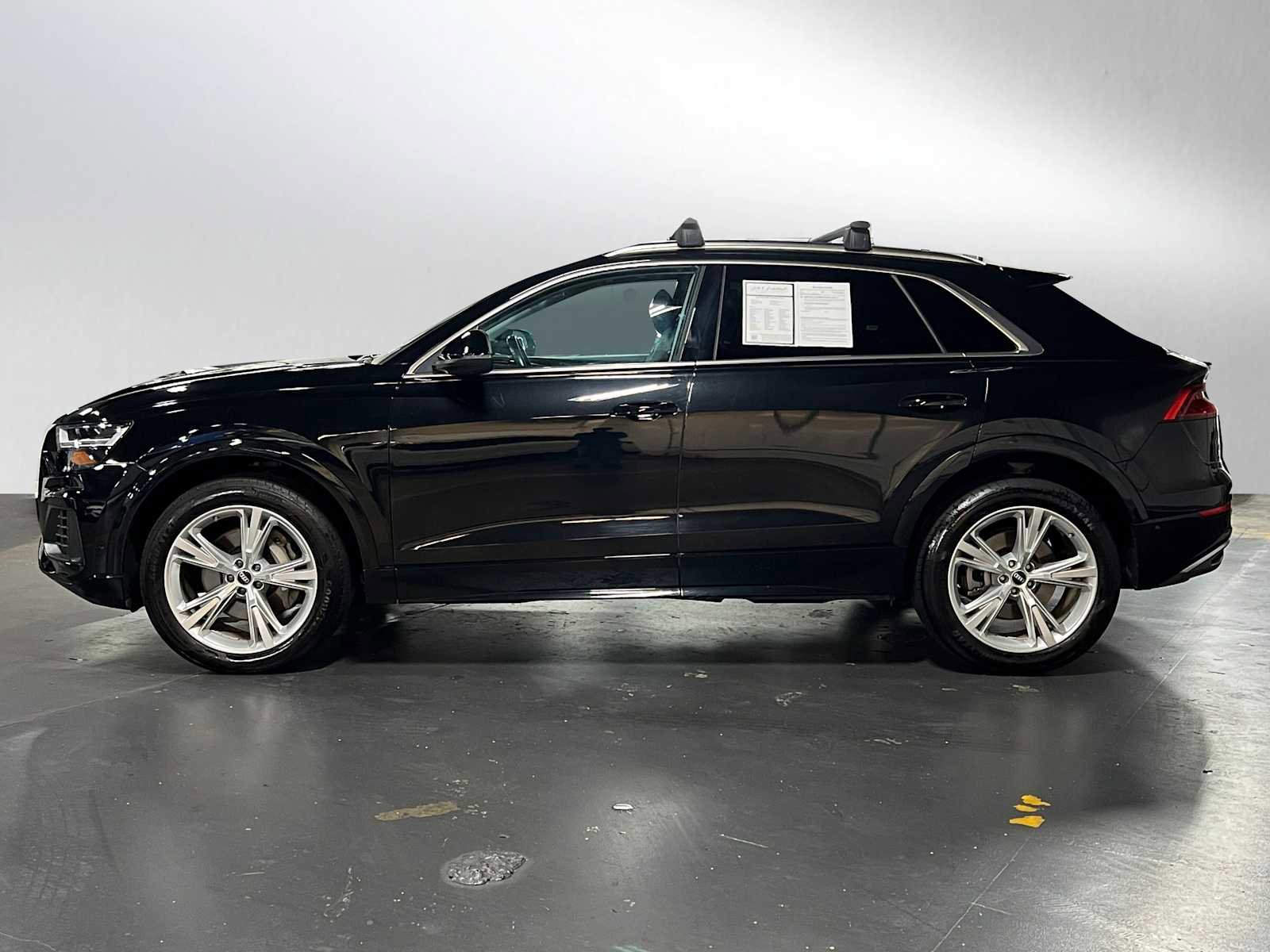 Used 2022 Audi Q8 Premium Plus w/ Premium Plus Package image 45