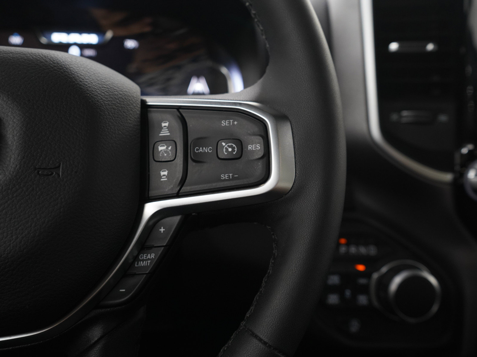 Used 2025 RAM 1500 Big Horn AWD/4WD image 25