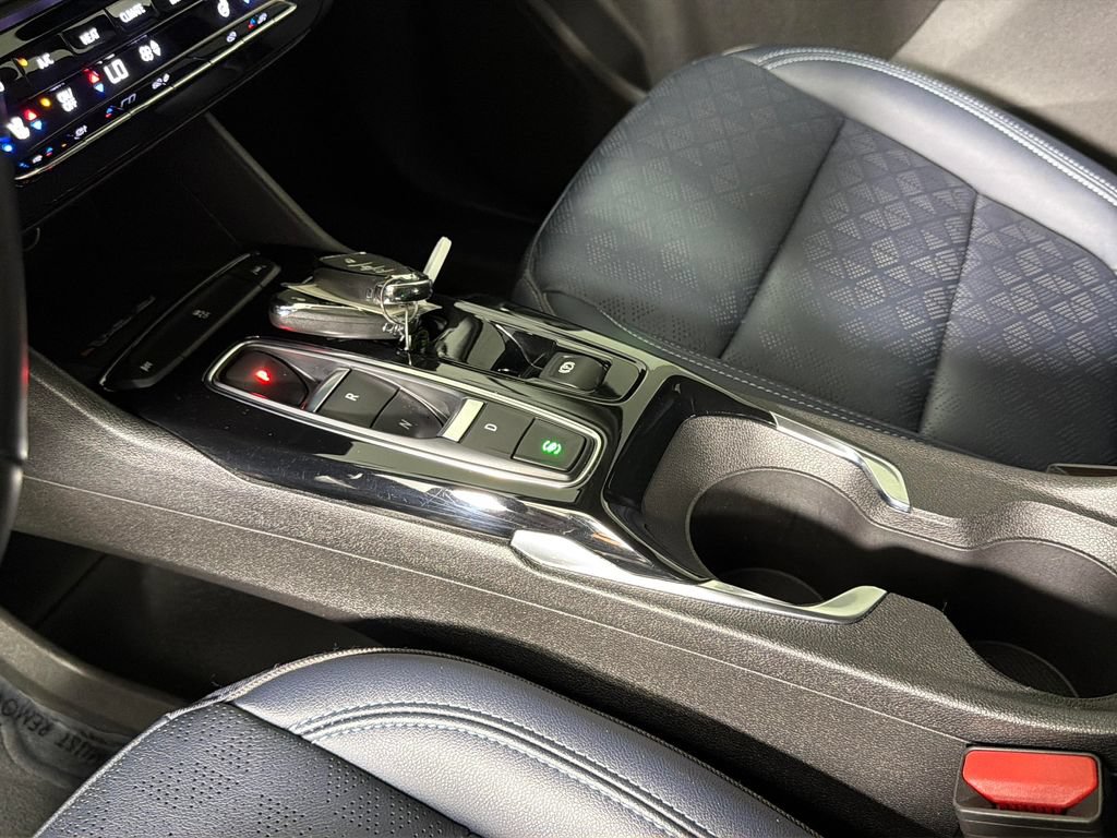 Used 2023 Chevrolet Bolt EUV Premier FWD image 24