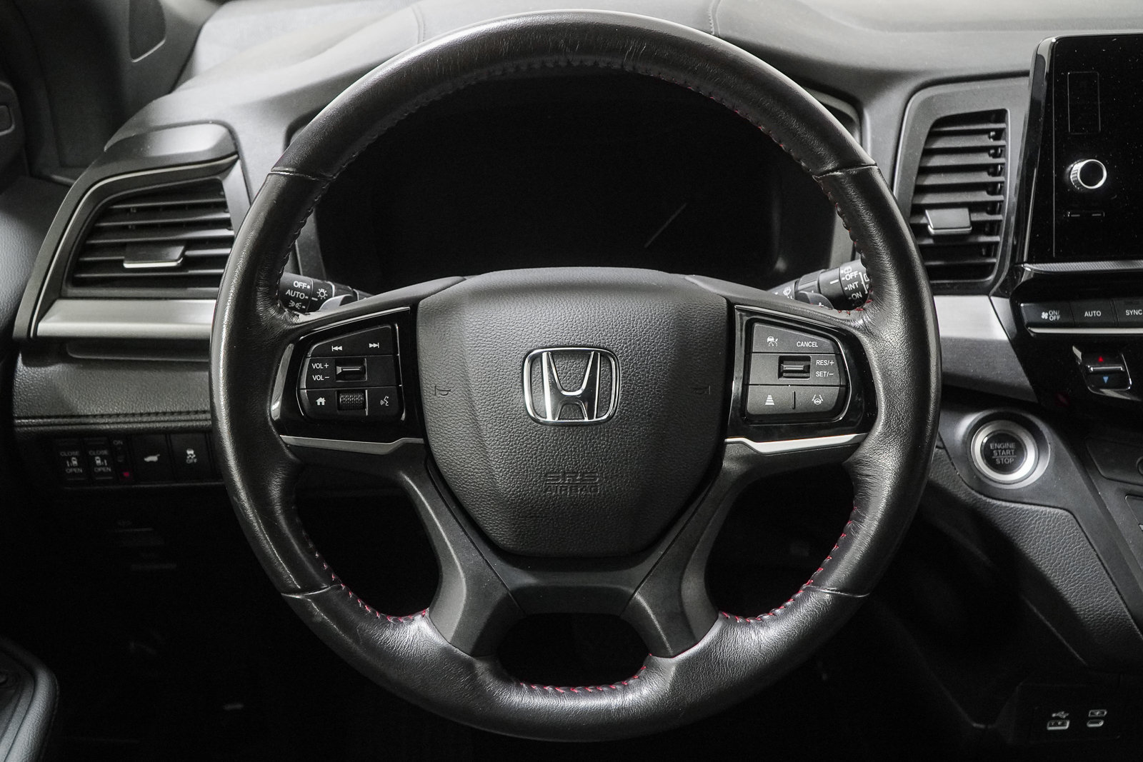 Used 2025 Honda Odyssey Sport-L image 24