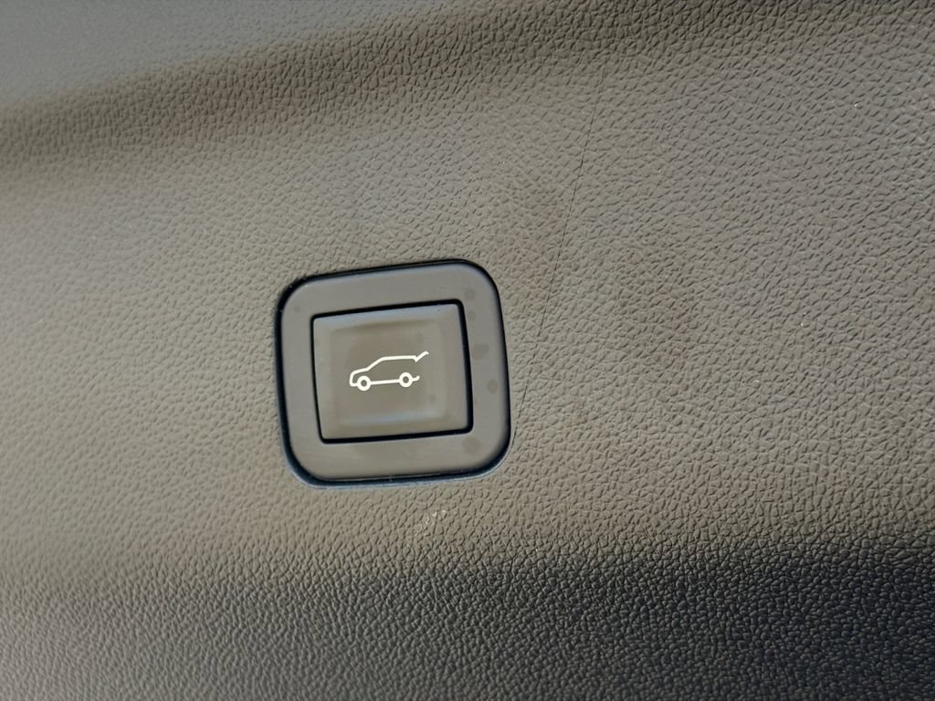 Used 2026 GMC Yukon XL Denali Ultimate AWD/4WD image 49