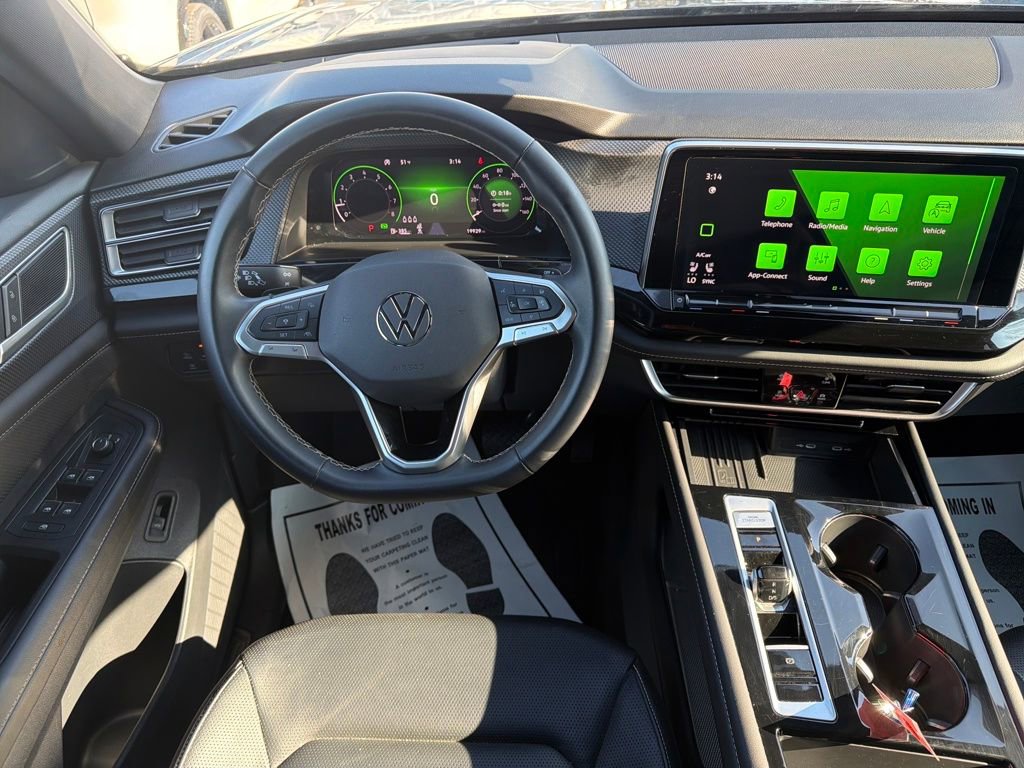 Used 2025 Volkswagen Atlas Cross Sport SEL image 31