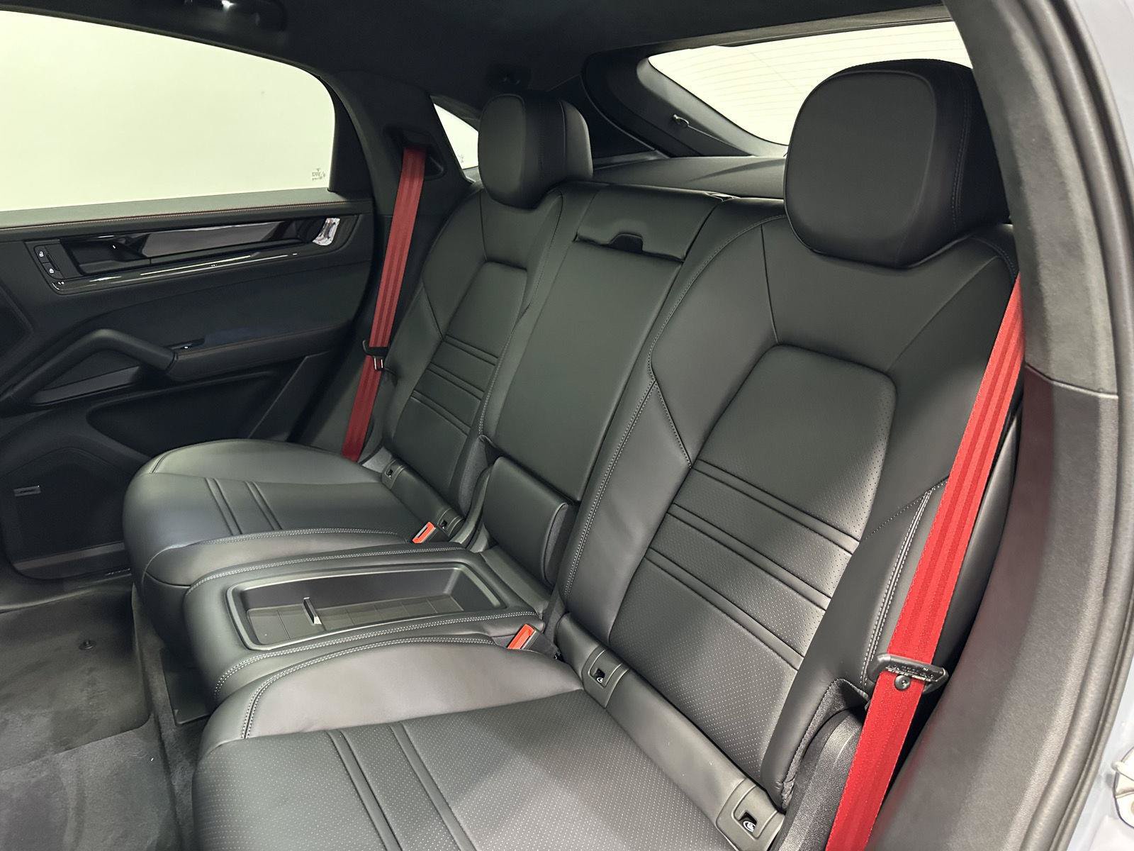 New 2026 Porsche Cayenne GTS AWD/4WD image 37