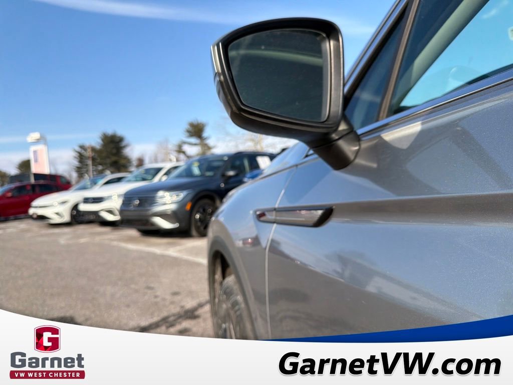 Certified 2024 Volkswagen Tiguan SE w/ Panoramic Sunroof Package image 24