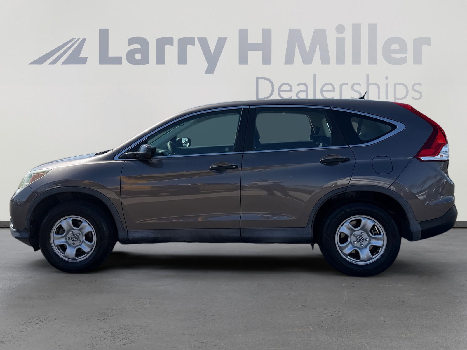 Used 2014 Honda CR-V LX image 2