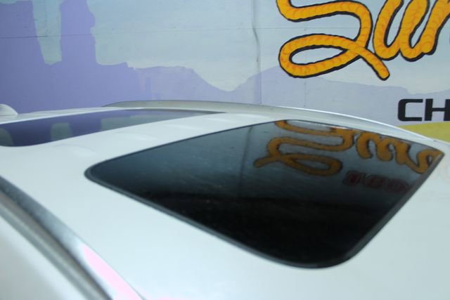 Used 2022 Buick Enclave Essence w/ Experience Buick Package image 2