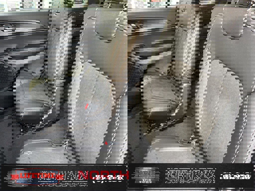 New 2025 Jeep Grand Cherokee L Altitude image 16