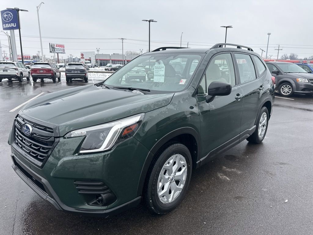 Used 2023 Subaru Forester image 3