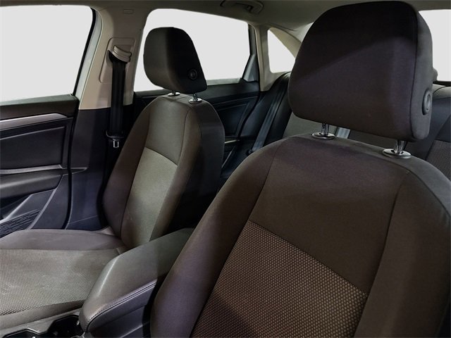 Used 2019 Volkswagen Jetta R-Line image 18