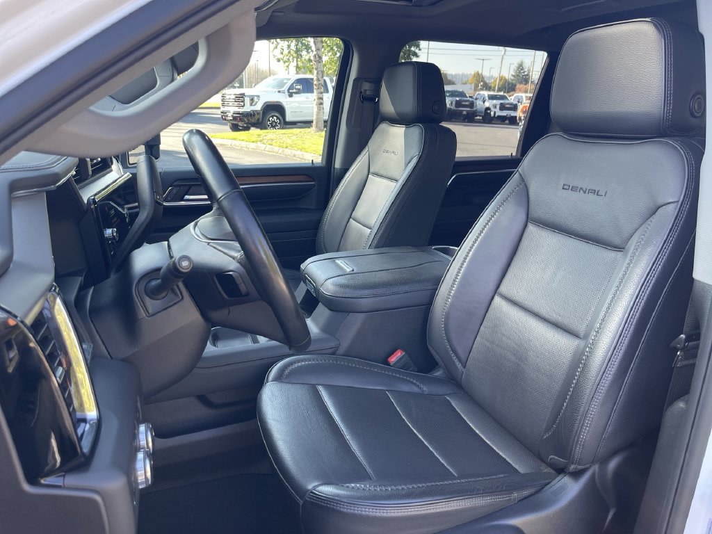 Used 2025 GMC Sierra 3500 Denali w/ Technology Package AWD/4WD image 20