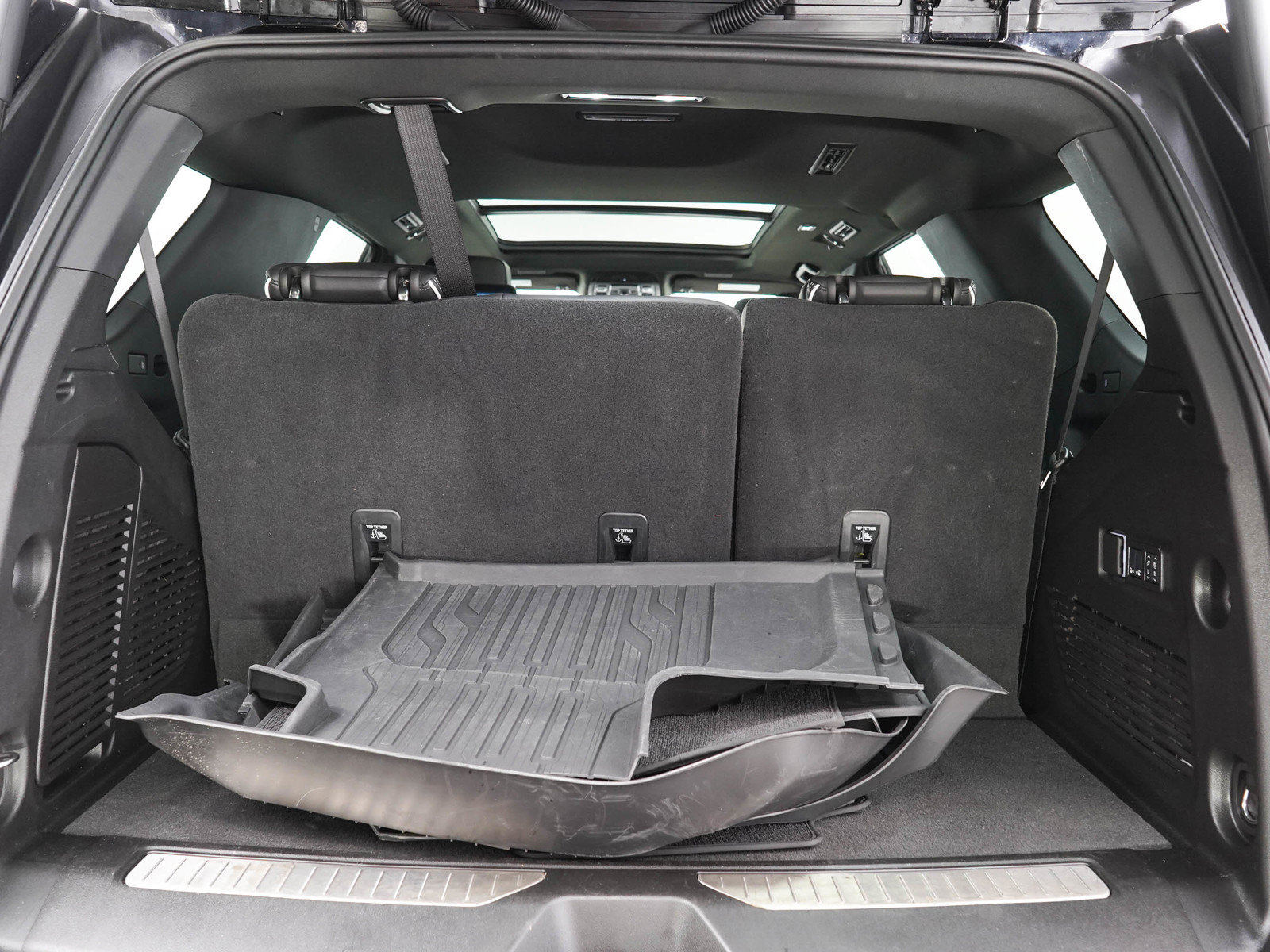 Used 2025 GMC Yukon AT4 Ultimate AWD/4WD image 9
