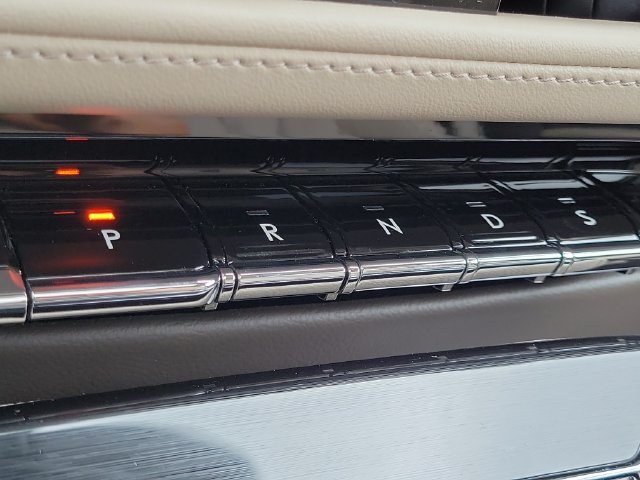 Certified 2022 Lincoln Nautilus Reserve AWD/4WD image 19