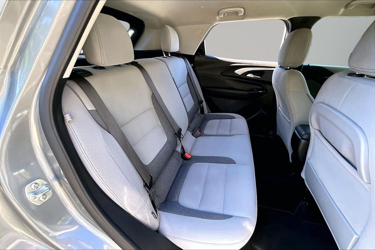 Used 2025 Chevrolet TrailBlazer LT AWD/4WD image 21
