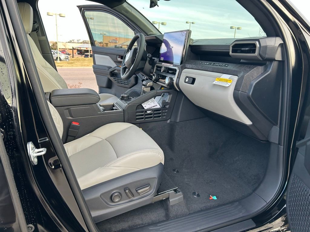 Used 2026 Toyota Tacoma Limited image 17
