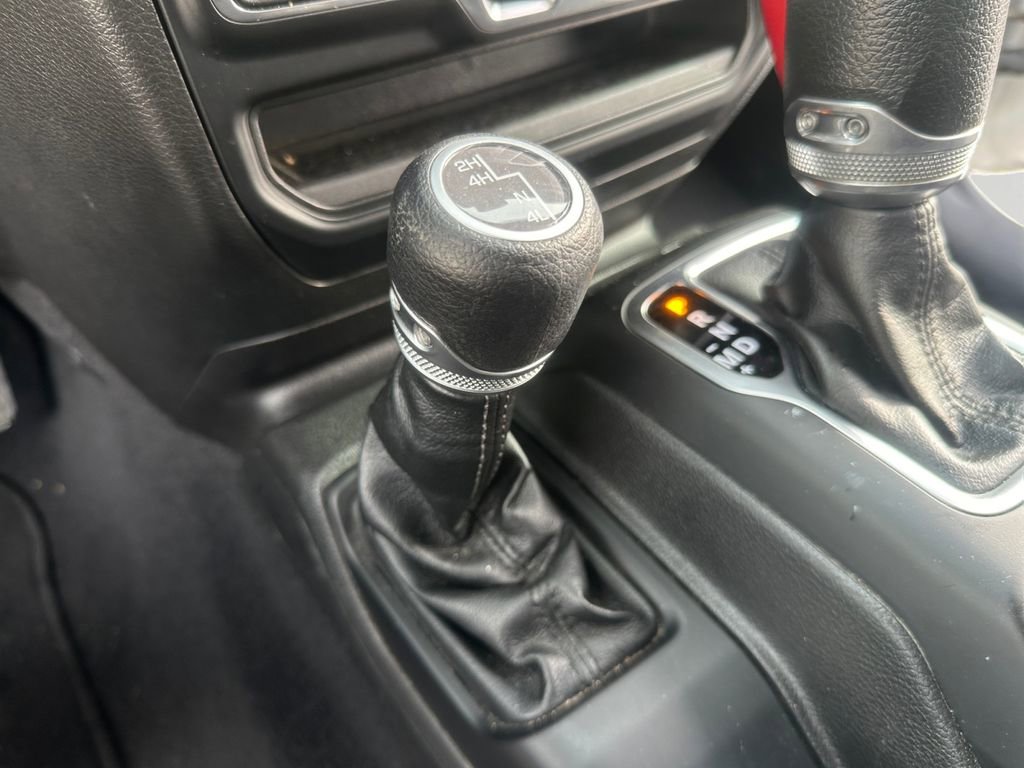 Used 2023 Jeep Gladiator Sport image 19