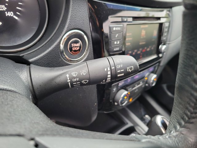 Used 2018 Nissan Rogue SV FWD image 25