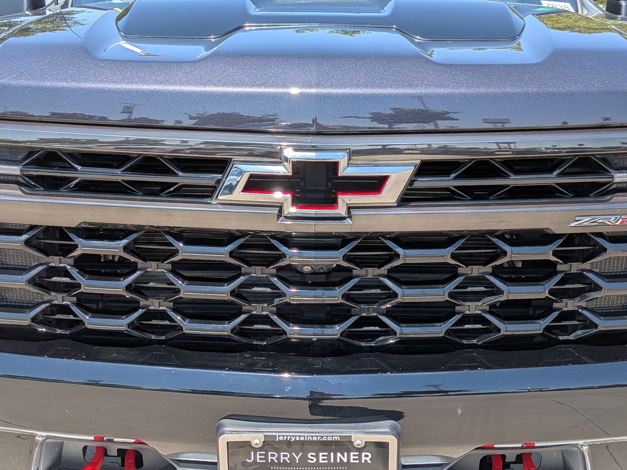 Used 2022 Chevrolet Silverado 1500 ZR2 w/ Technology Package AWD/4WD image 9