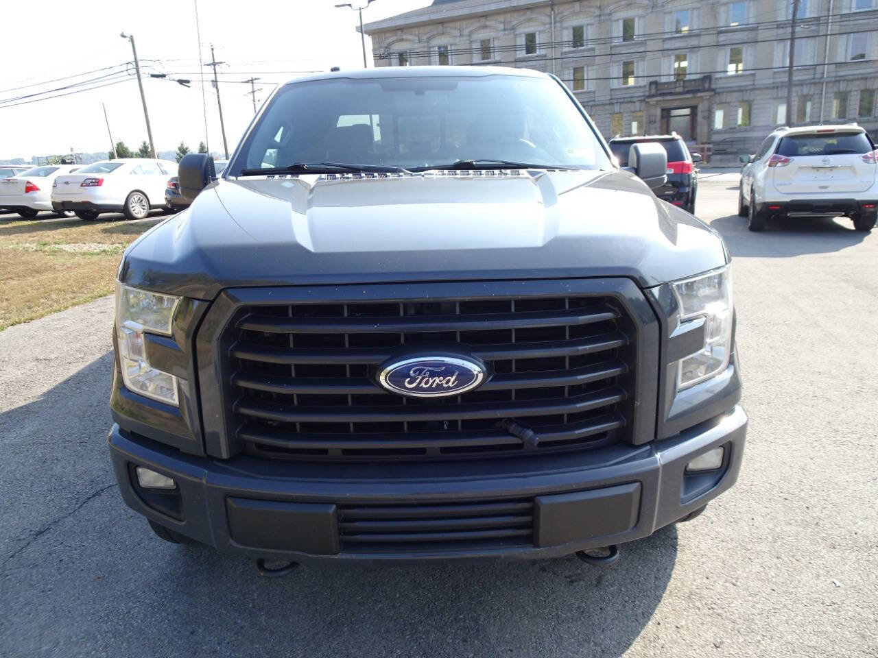 Used 2016 Ford F150 XLT w/ Equipment Group 302A Luxury image 3
