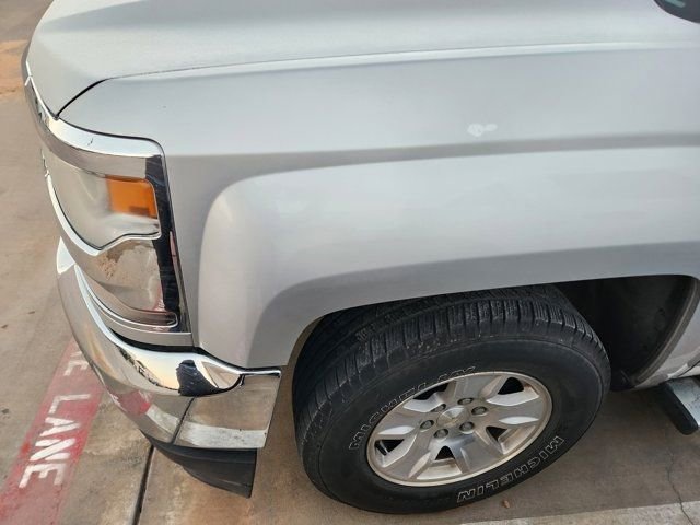 Used 2018 Chevrolet Silverado 1500 LT w/ Texas Edition image 5