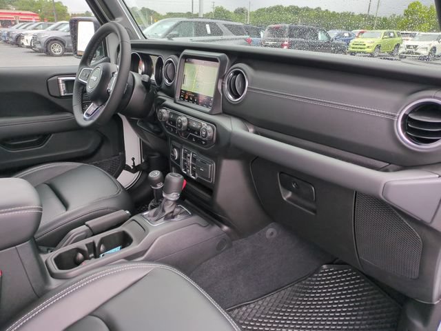 Used 2023 Jeep Gladiator Overland AWD/4WD image 35