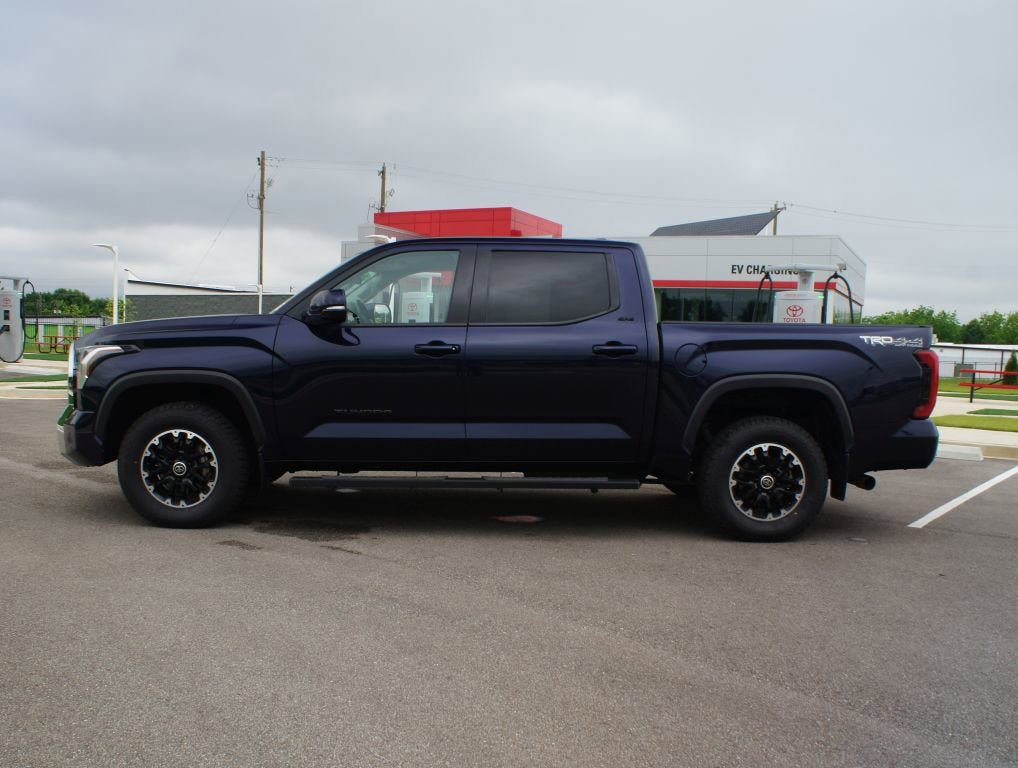 Used 2022 Toyota Tundra SR5 w/ TRD Off-Road Premium Package AWD/4WD image 13