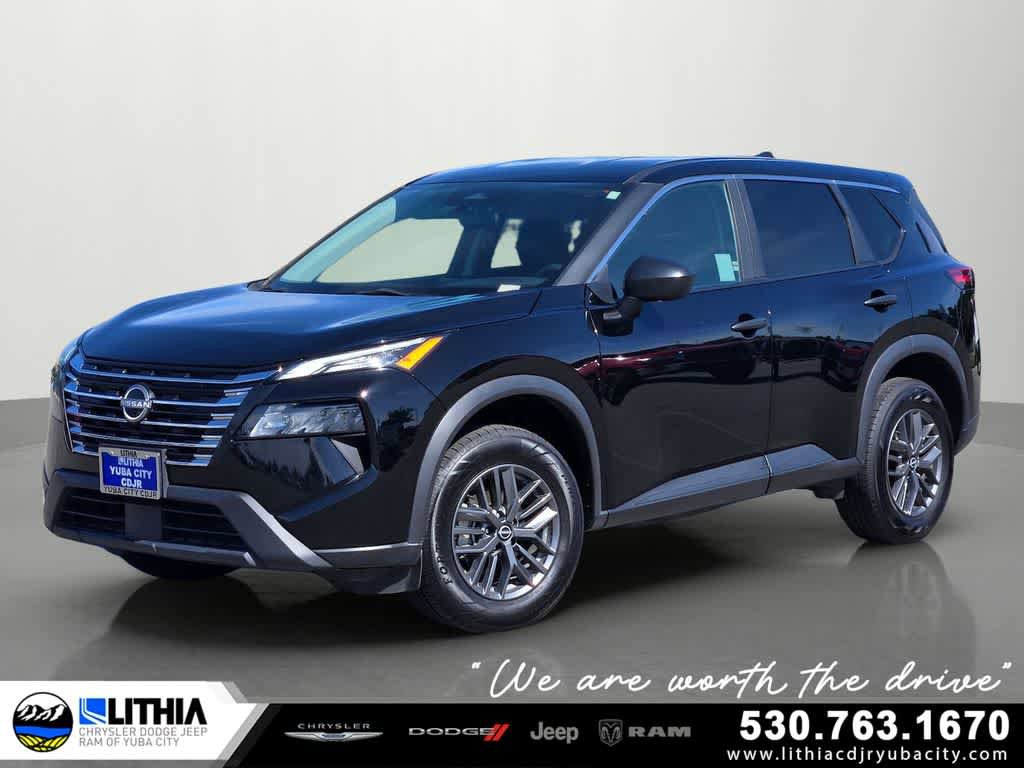 Used 2024 Nissan Rogue S FWD image 1