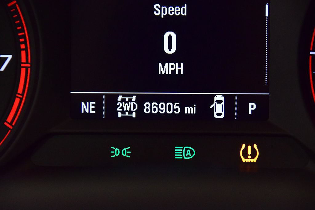 Used 2023 Chevrolet TrailBlazer RS w/ Convenience Package AWD/4WD image 16