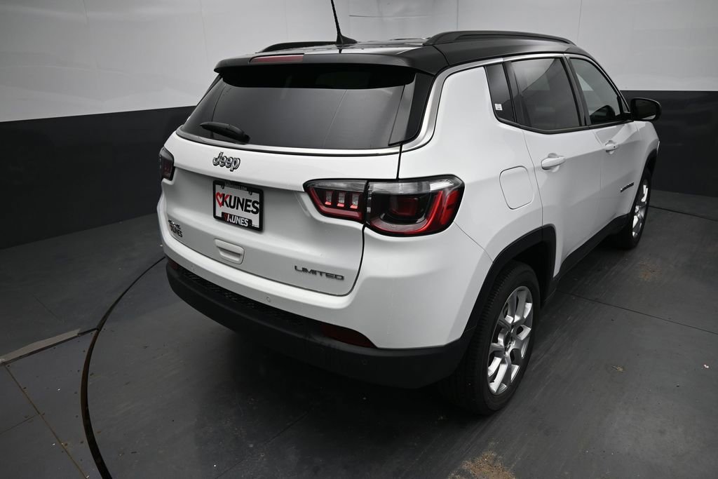 Used 2025 Jeep Compass Limited AWD/4WD image 15