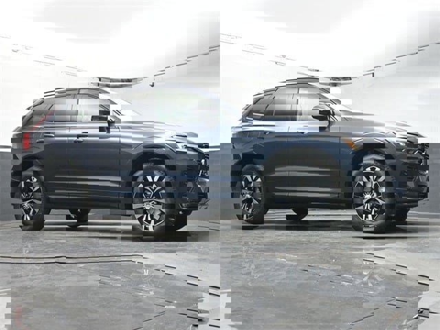 New 2025 Volvo XC60 B5 Core image 32