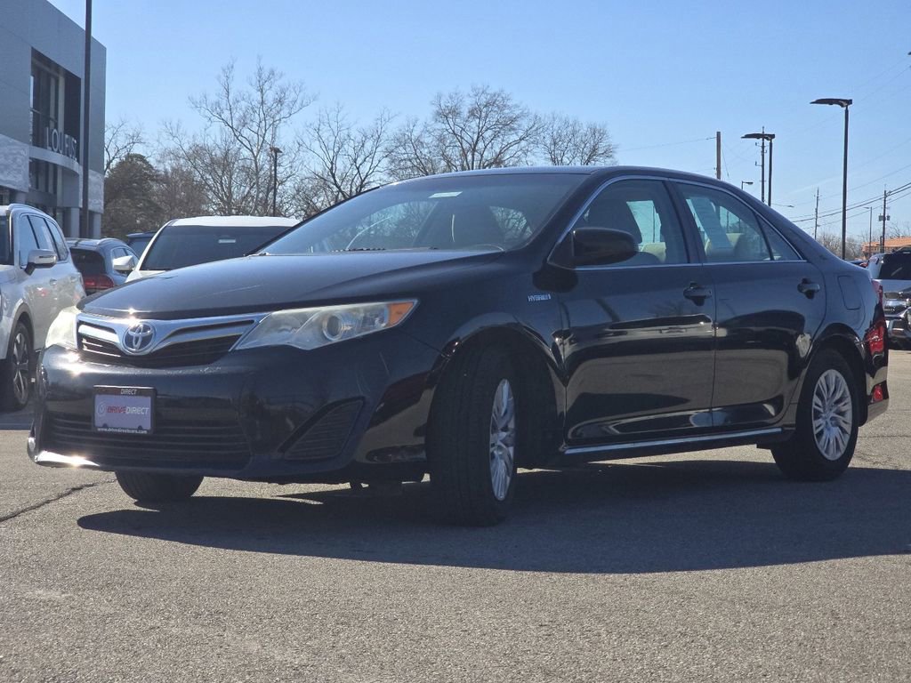 Used 2014 Toyota Camry LE image 9